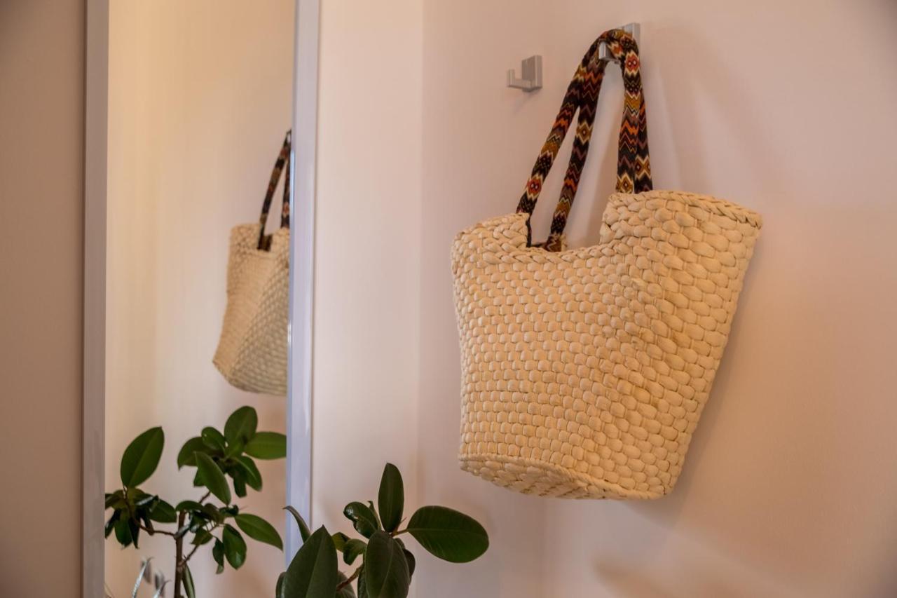 Terra Magica Deluxe Apartment Or Room With Private Parking, Terrace And Sea View Rijeka Exterior foto