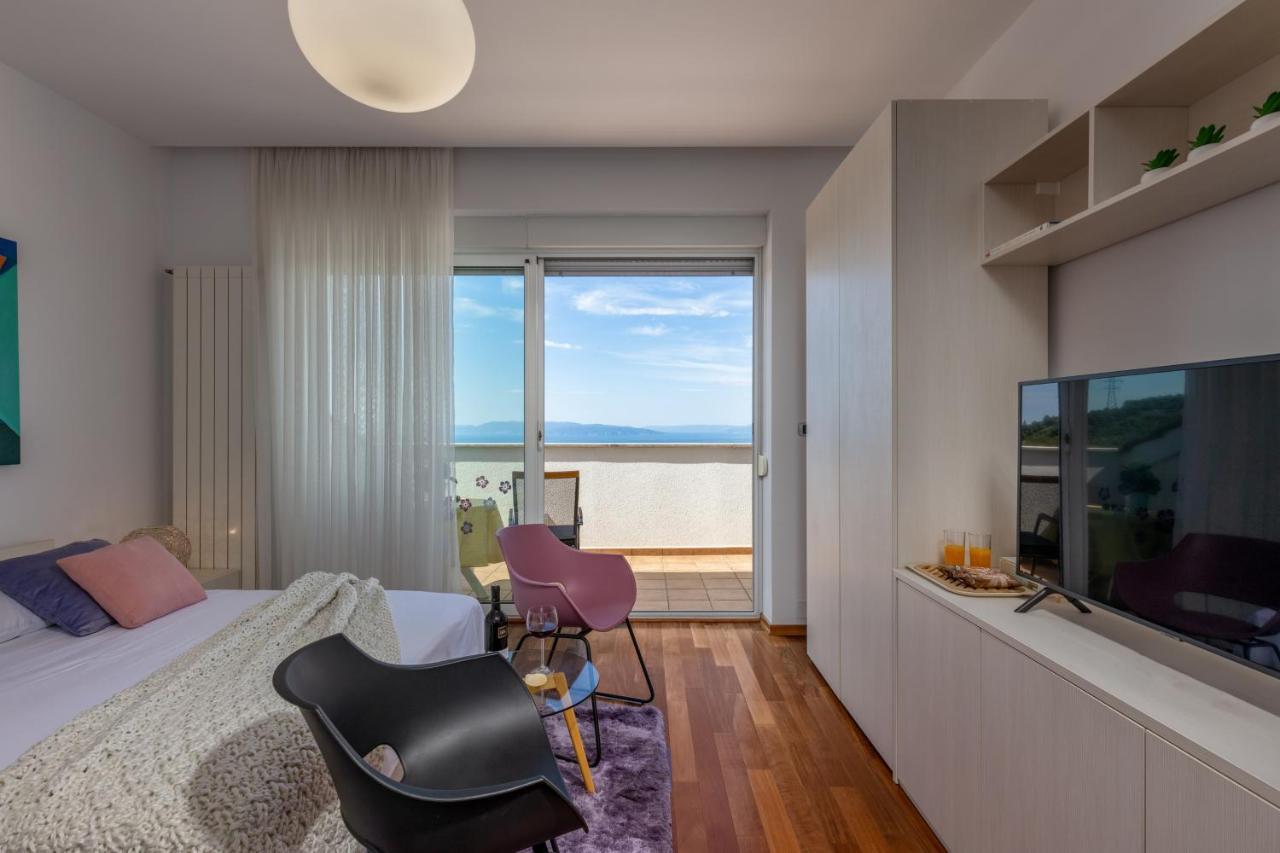 Terra Magica Deluxe Apartment Or Room With Private Parking, Terrace And Sea View Rijeka Exterior foto